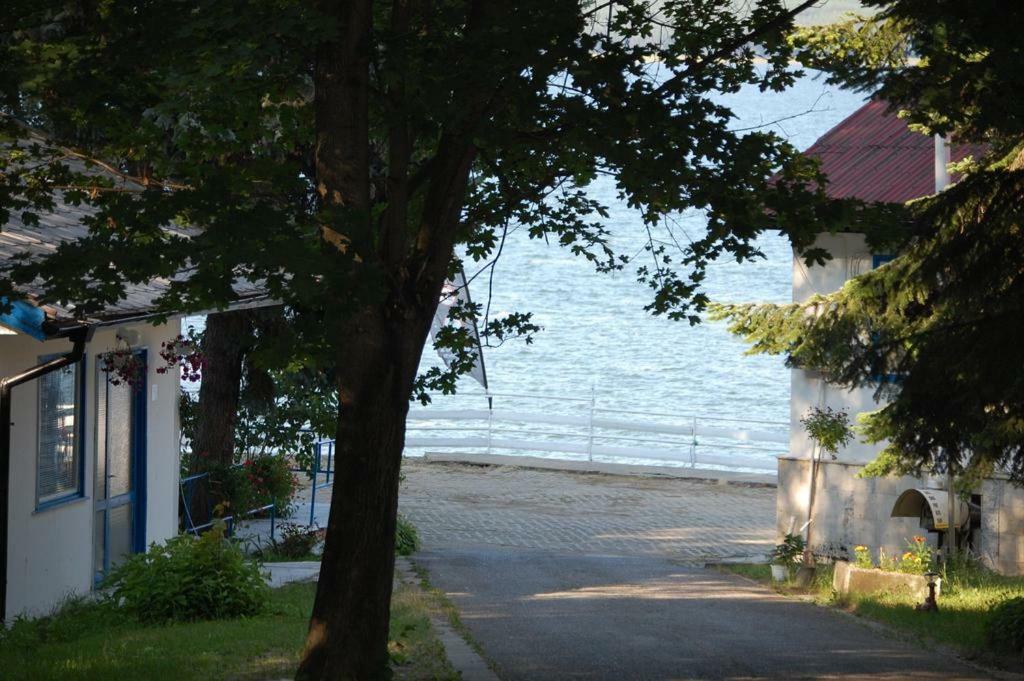 Комплекс Белите Къщи Shtarkelovo Gnezdo Exterior foto