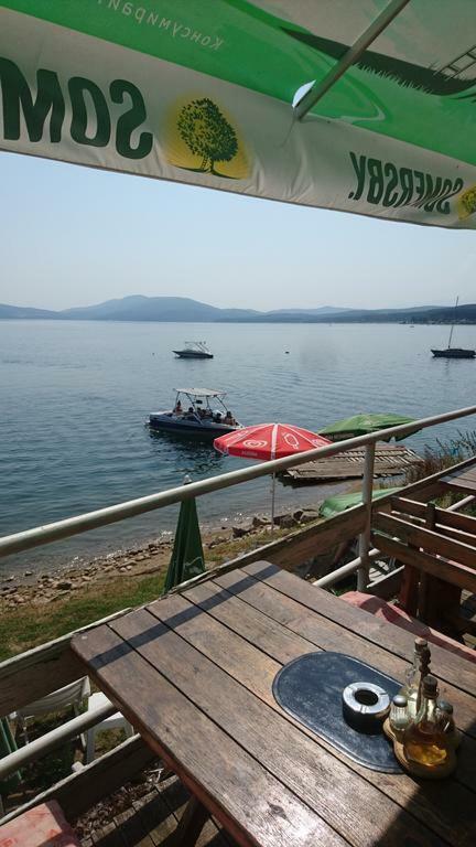 Комплекс Белите Къщи Shtarkelovo Gnezdo Exterior foto