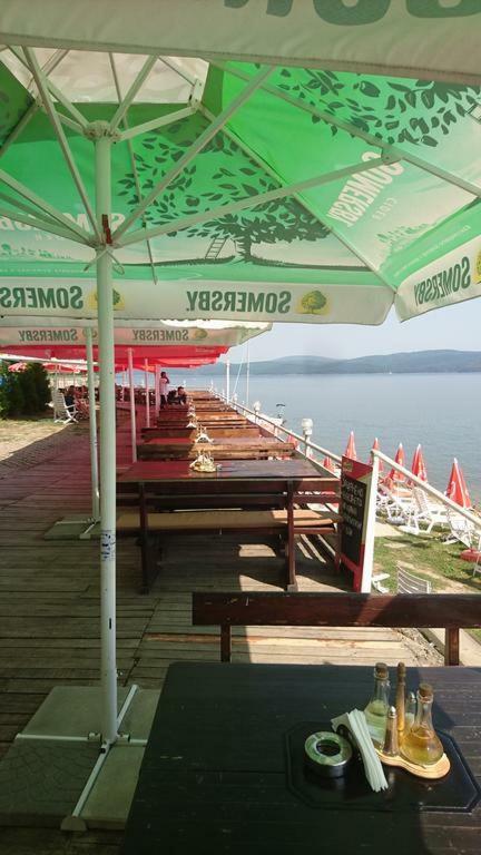 Комплекс Белите Къщи Shtarkelovo Gnezdo Exterior foto